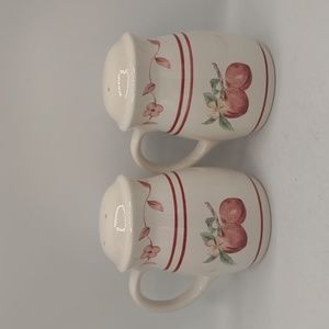 Pfaltzgraff delicious apple blossom design Shaker set salt pepper cinnamon sugar